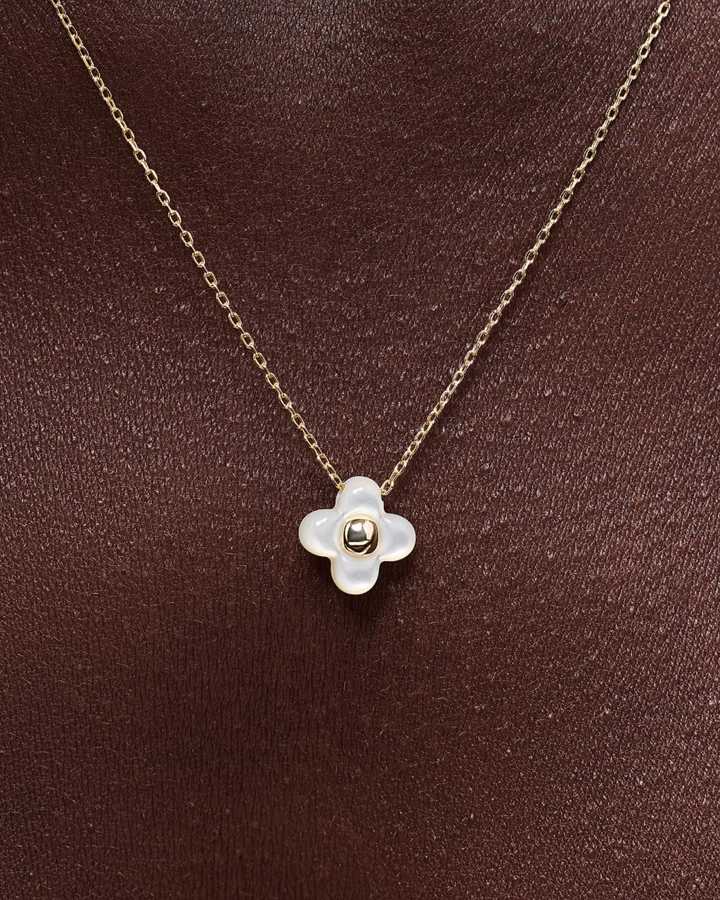 Flower Necklace - Liora Pendant Mini Mother of Pearl