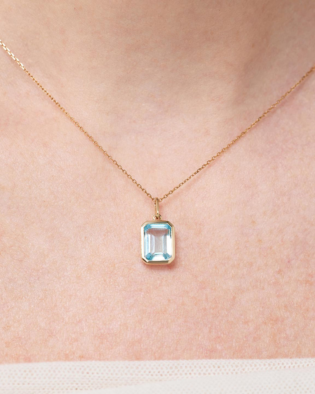 Solid Yellow Gold - Blue Topaz Spritz Necklace