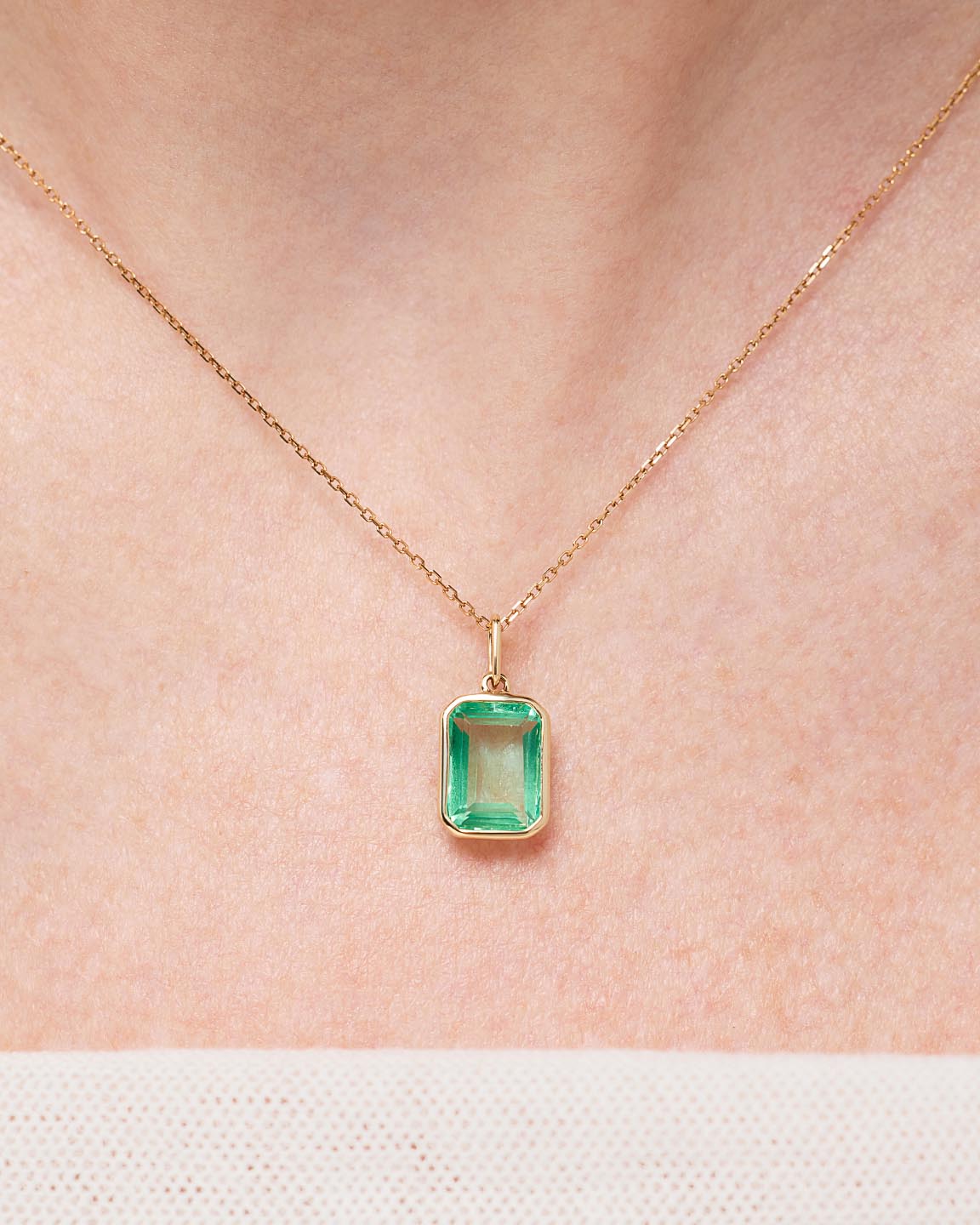 Solid Yellow Gold - Green Sapphire Spritz Necklace