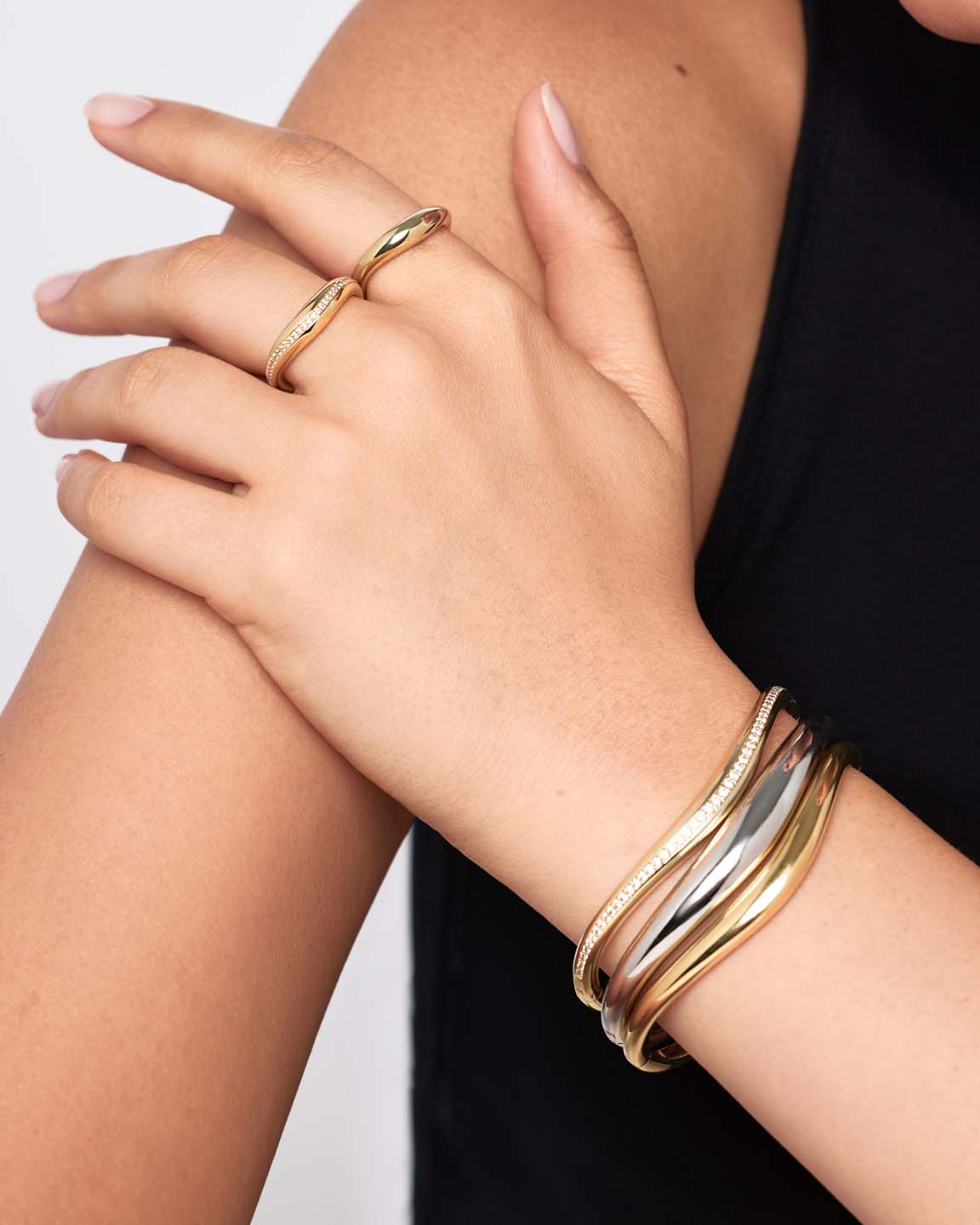 Gold Ring - Stevie Pave