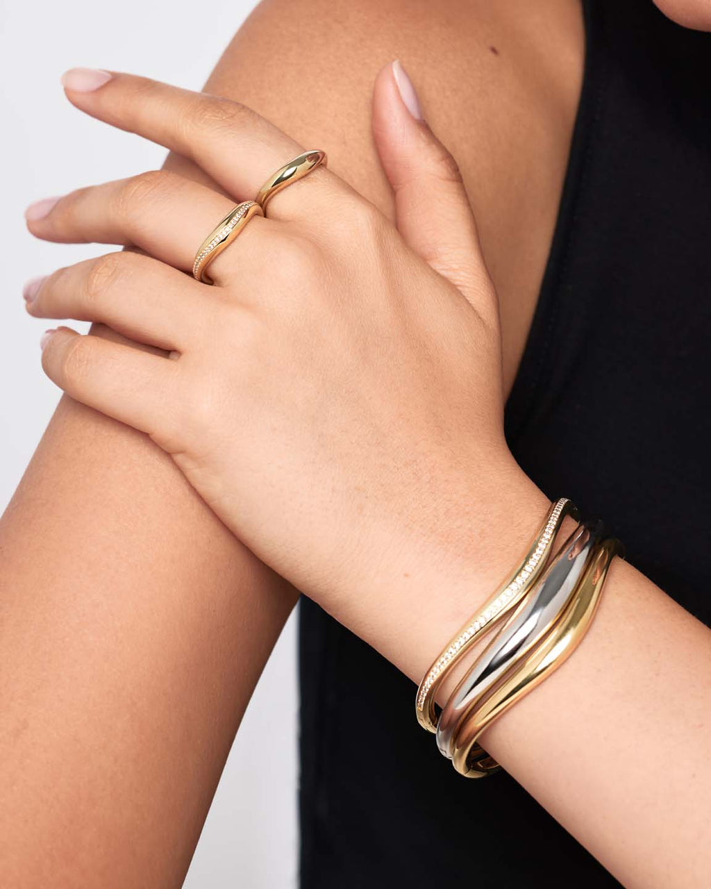 Gold Ring - Stevie Pave