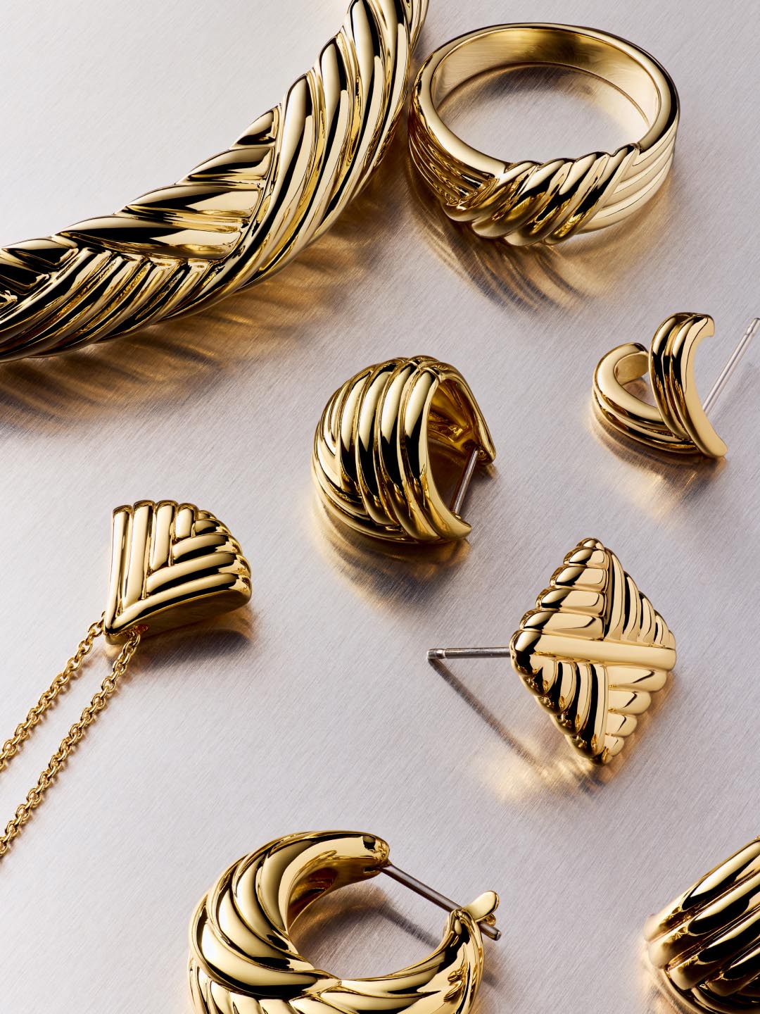 Gold Cuff Bracelet - Kamilla