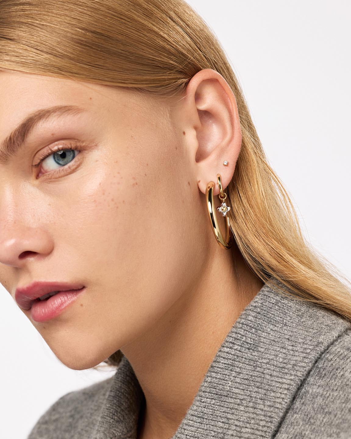 Hoop Earrings - Tia Medium Gold