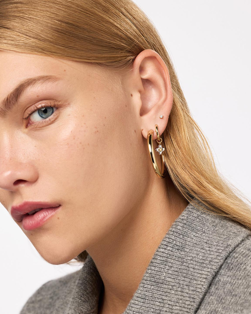 Hoop Earrings - Tia Medium Gold
